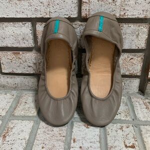 Taupe 8 Tieks 8
